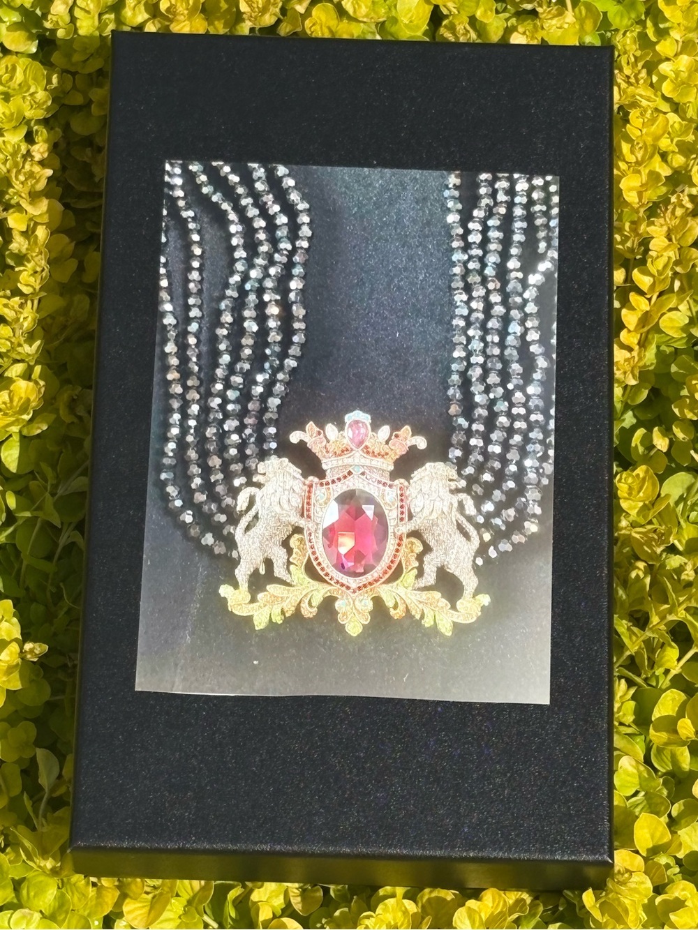 Heidi Daus 'House of Daus' Lion Crest Black Beaded Pendant - Picture 10 of 10